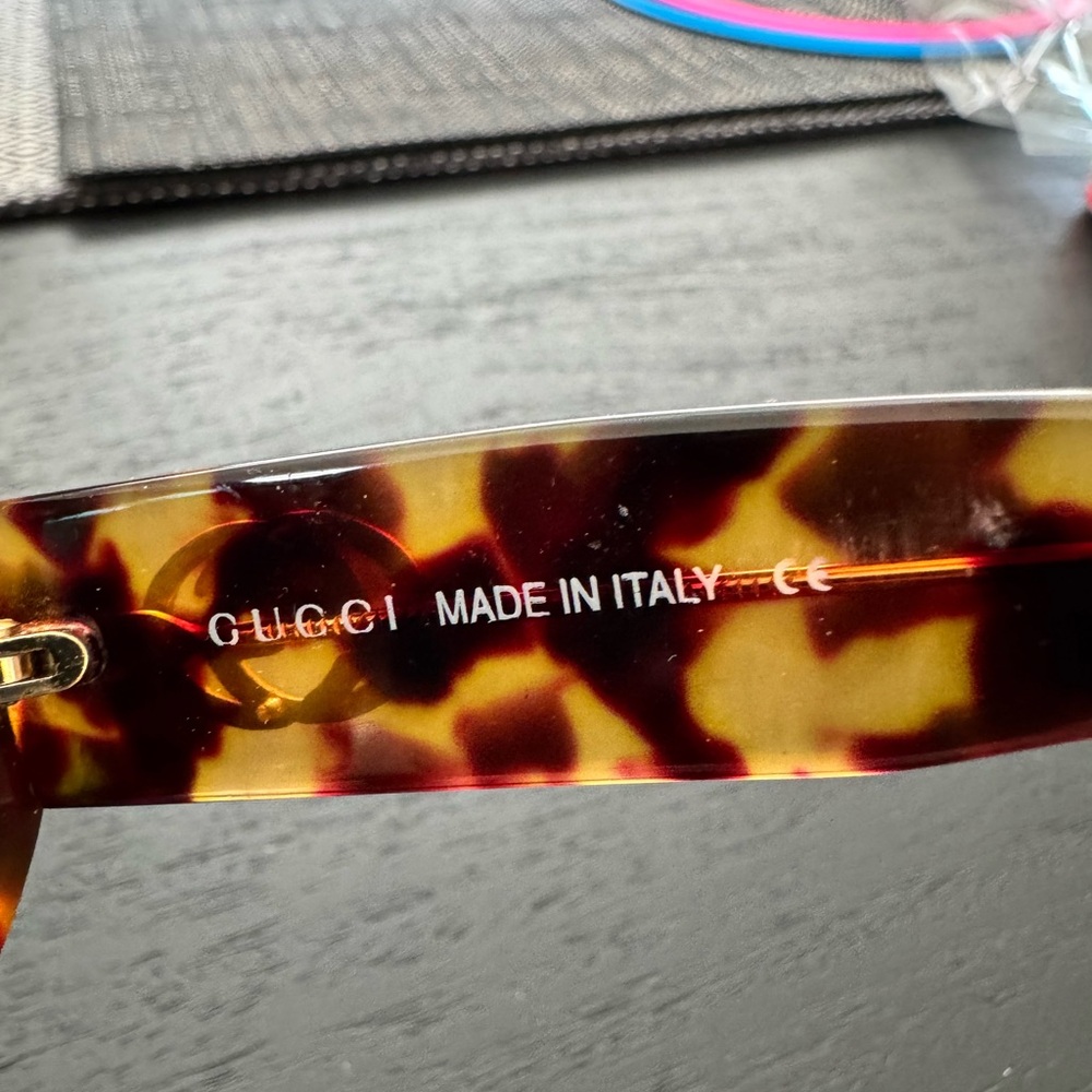 Vintage Gucci Brown Tortoiseshell Sunglasses - Picture 6 of 8
